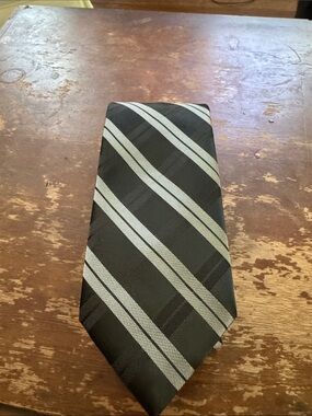 Jones New York Classic Black and Gray Striped Men's Tie